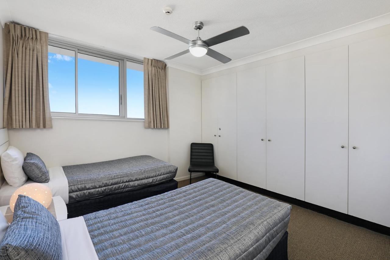 Aparthotel Elouera Tower 3*